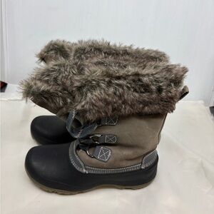 Khombu Slope Waterproof Faux Fur Winter Boots Grey Size 6